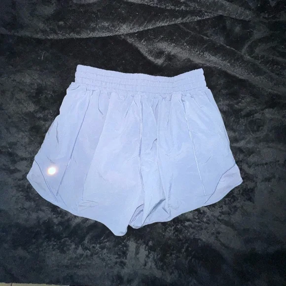 Lululemon hotty hot shorts size 6 high rise 4” inseam - Picture 2 of 8